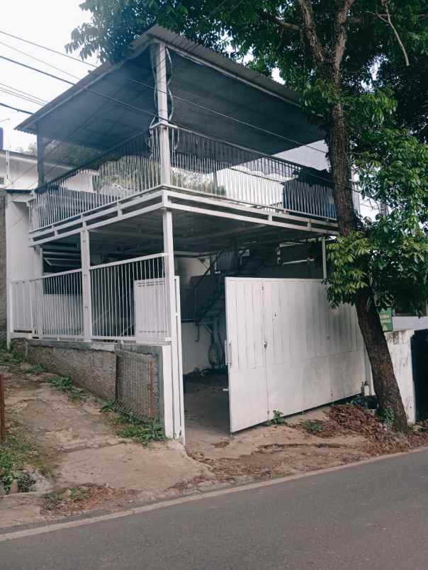 dijual rumah kamarung