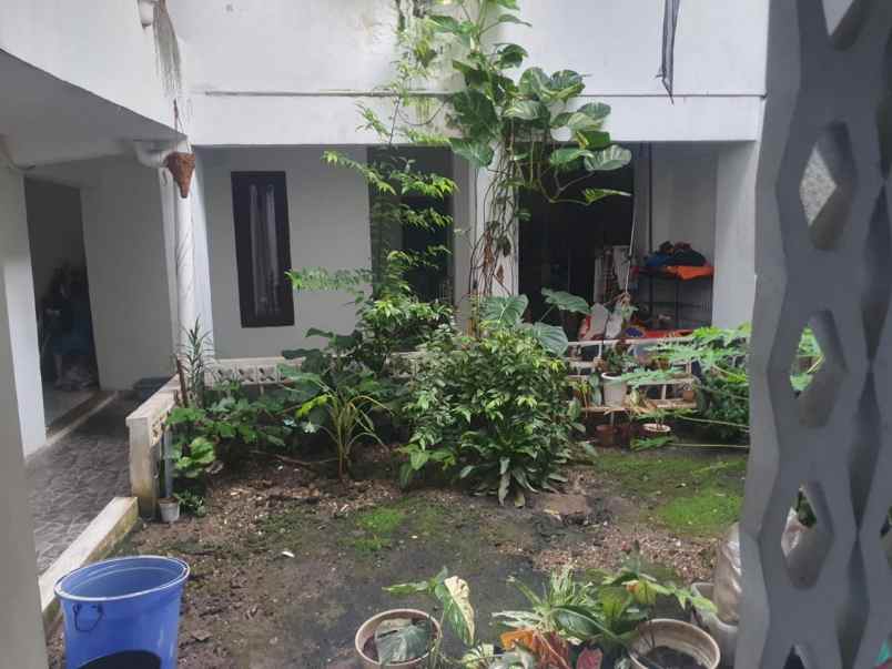 dijual rumah kebon sirih barat i kebon