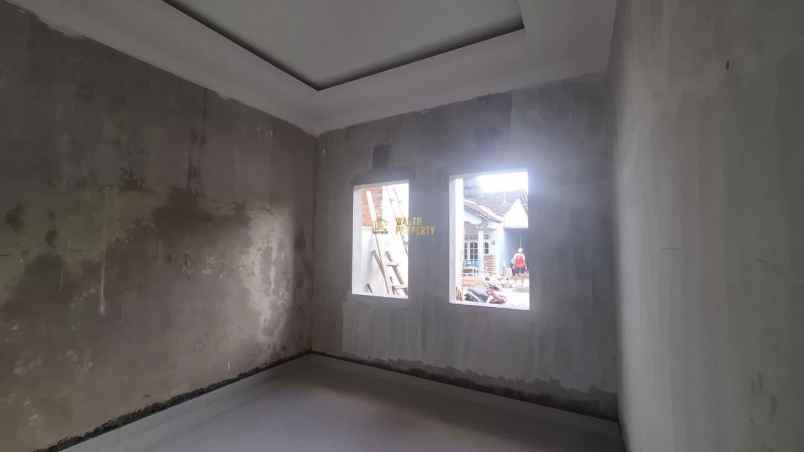 dijual rumah kebondalem