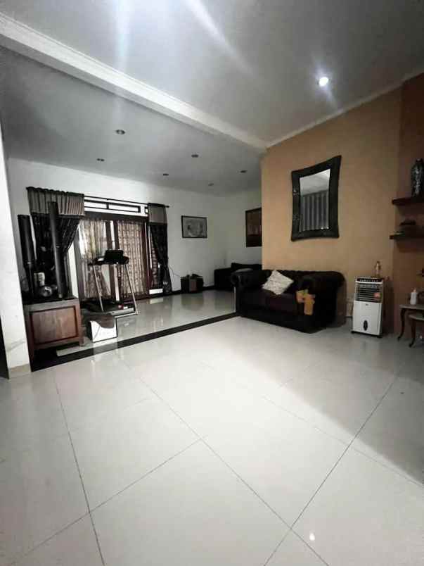 dijual rumah kemang prtama