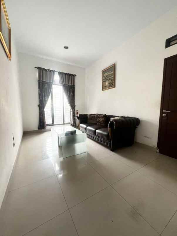 dijual rumah kemang prtama