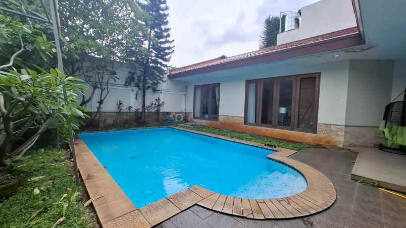 dijual rumah kemang timur