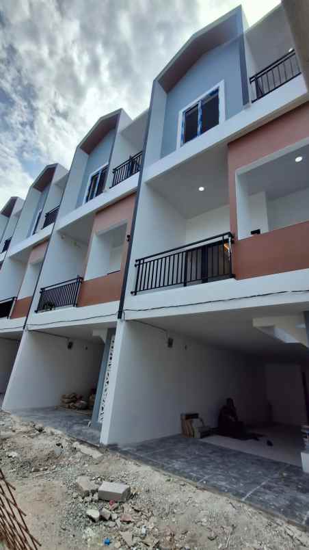 dijual rumah kemayoran
