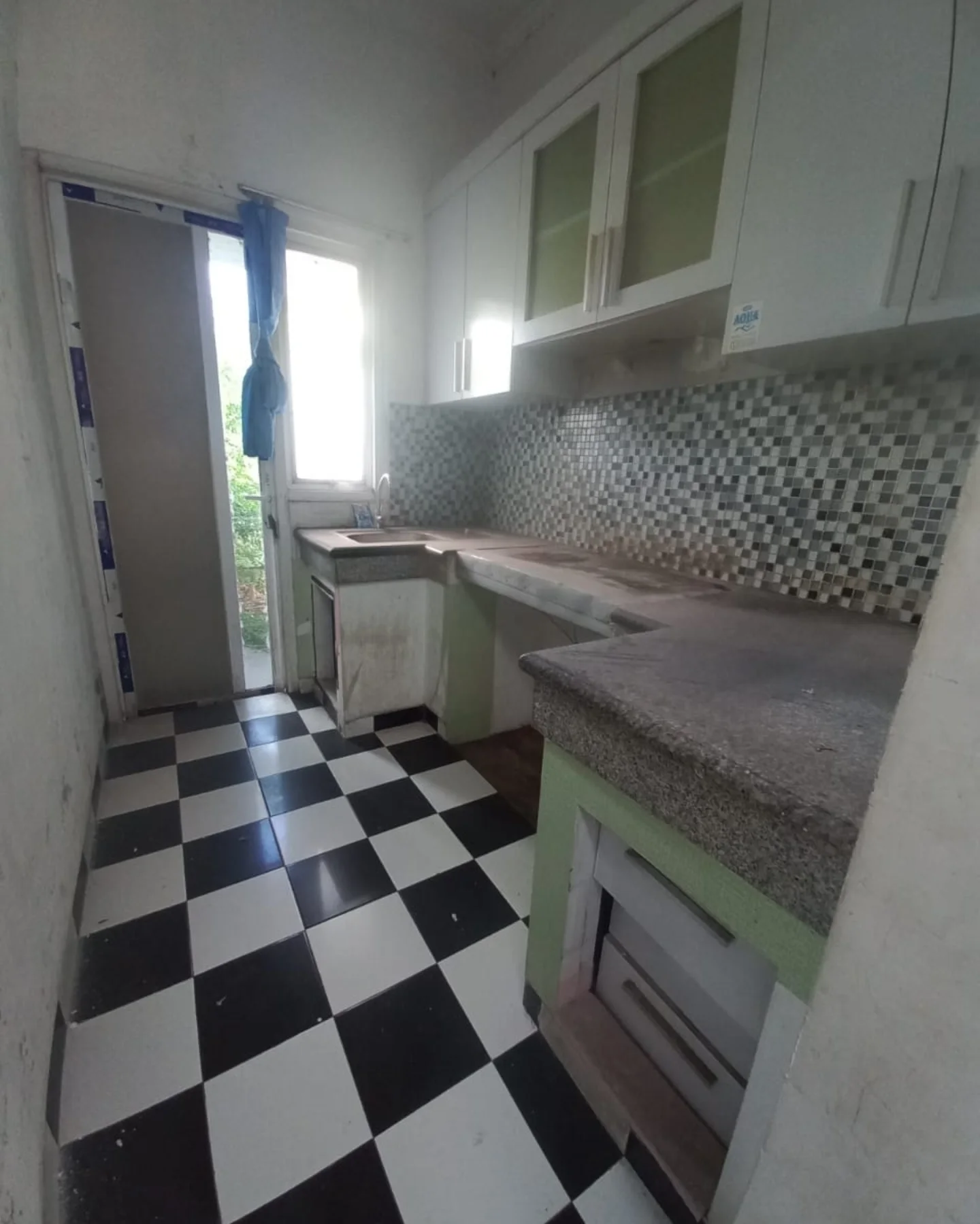 dijual rumah ketintang sarmada