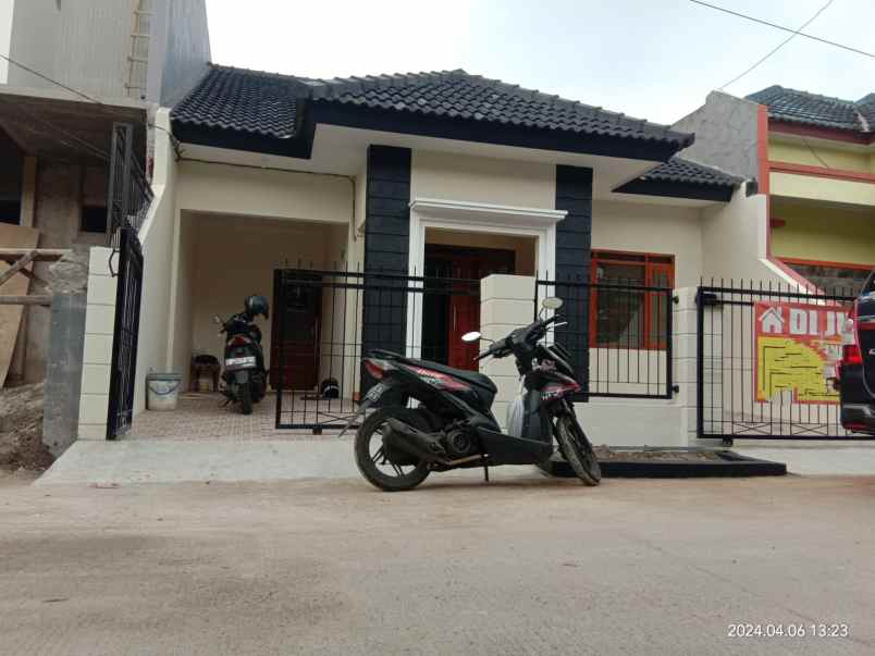 dijual rumah komplek bahagia permai