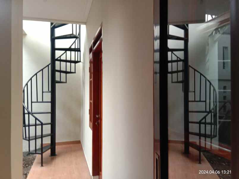 dijual rumah komplek bahagia permai