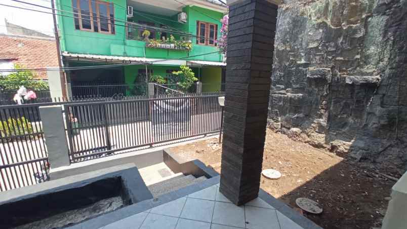 dijual rumah komplek bentang asri
