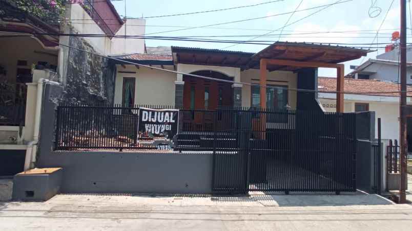 dijual rumah komplek bentang asri