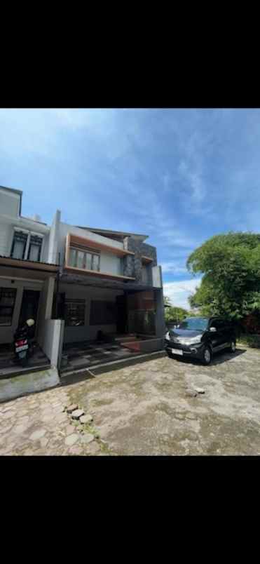 dijual rumah komplek grand permata