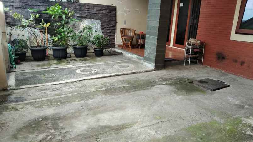 dijual rumah komplek puri dago antapani