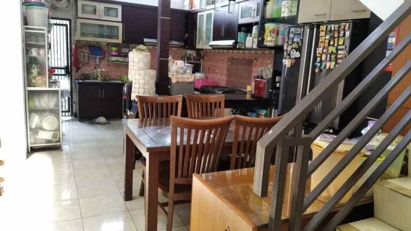 dijual rumah komplek puri dago antapani