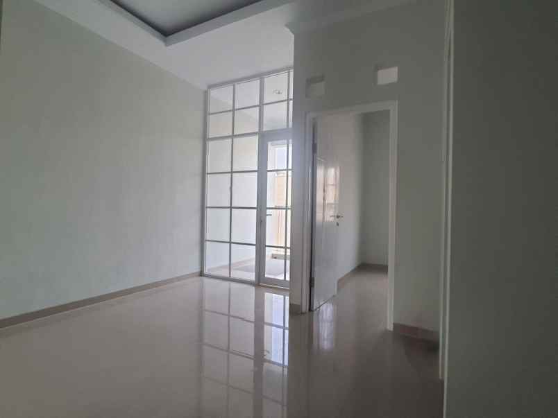 dijual rumah kranggan ujung aspal