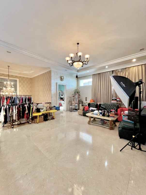 dijual rumah kupang indah