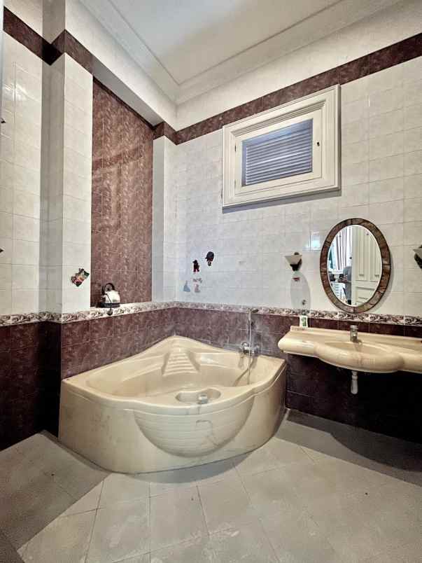 dijual rumah kupang indah