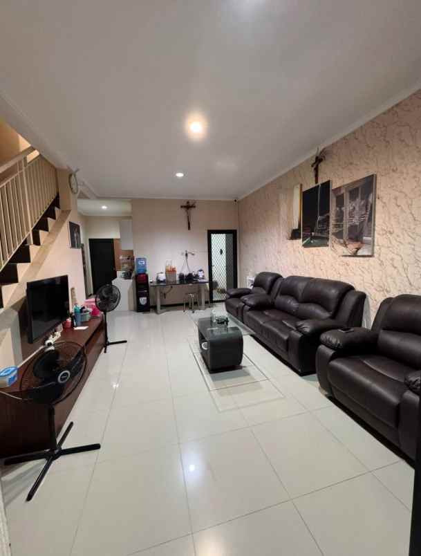 dijual rumah lebak
