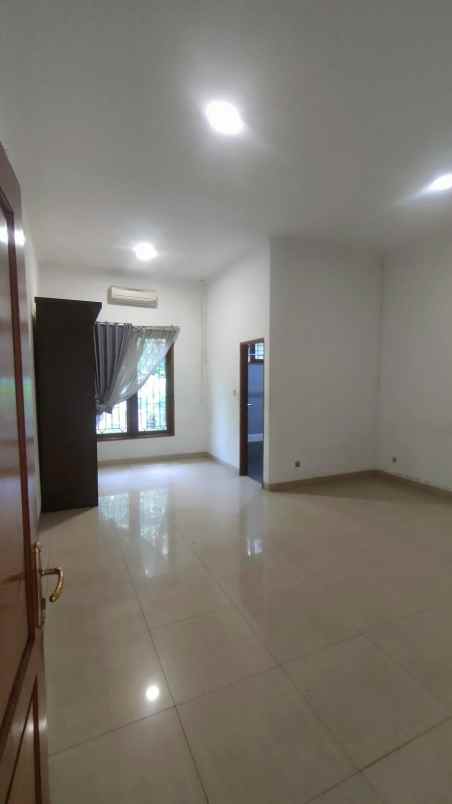 dijual rumah lokasi kemang dalam jakarta selatan