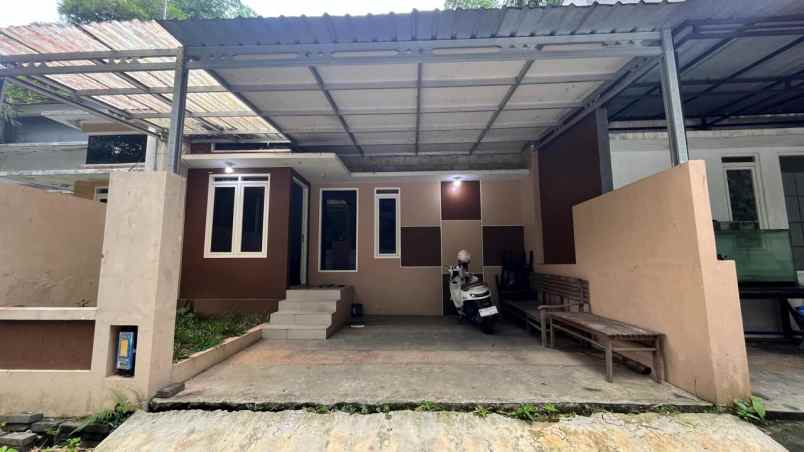 dijual rumah lokasi perumahan dieng malang