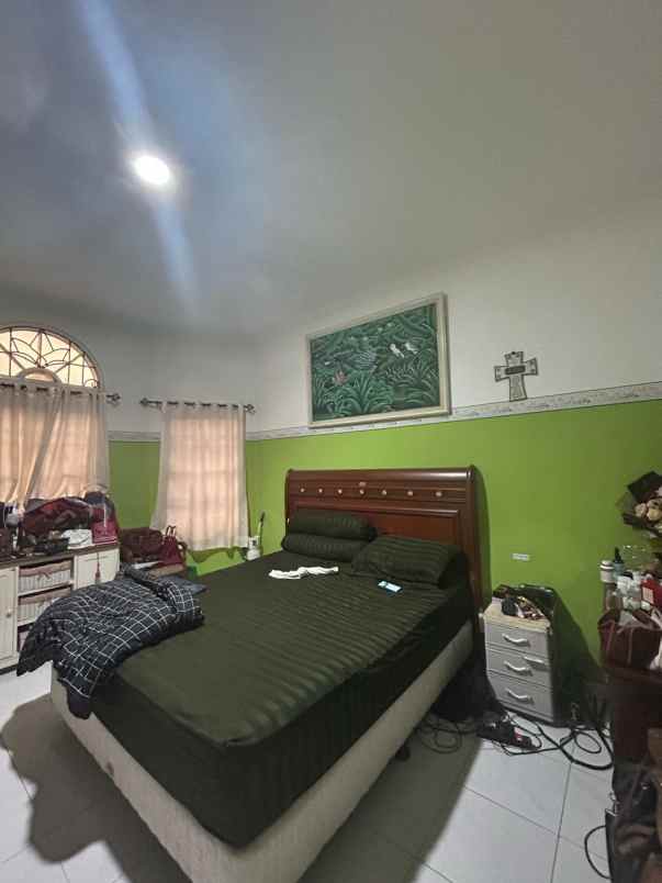 dijual rumah lokasi puspita loka bsd