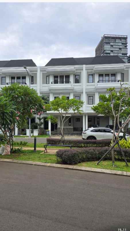 dijual rumah lokasi ramai
