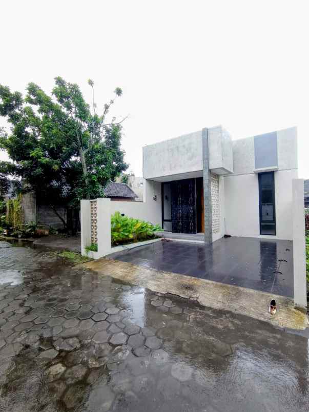 dijual rumah maguwoharjo