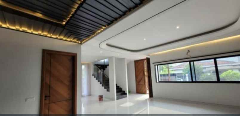 dijual rumah manyar kertoadi