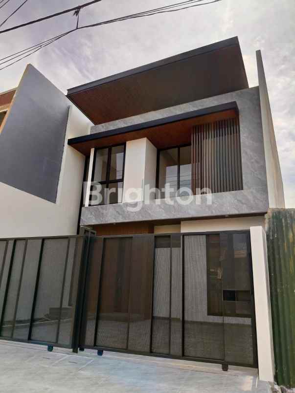 dijual rumah manyar kertoarjo