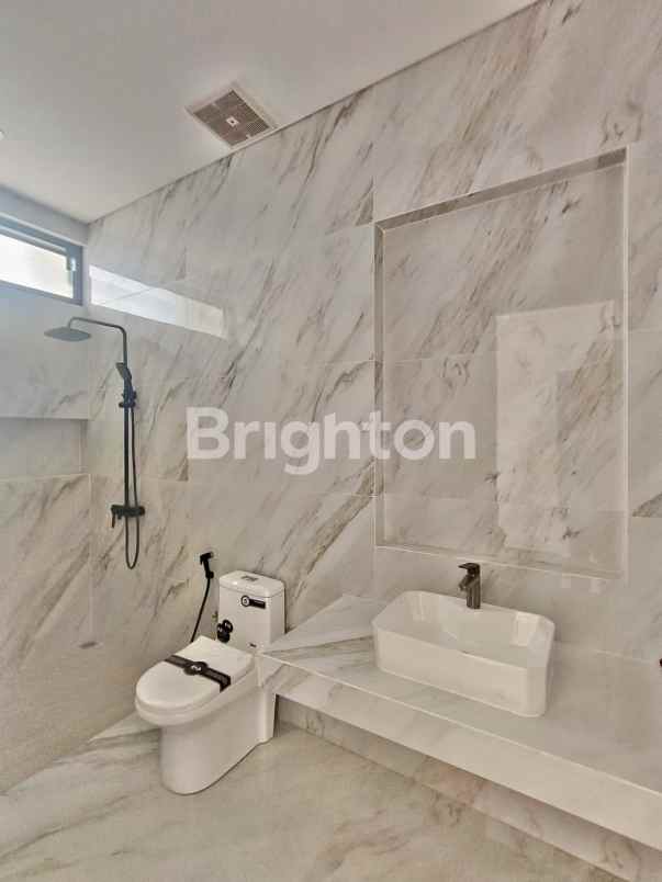 dijual rumah manyar kertoarjo