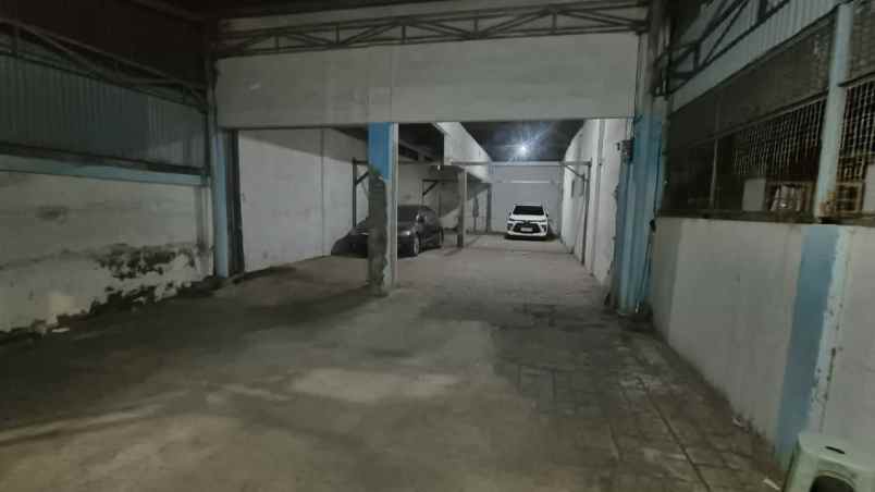 dijual rumah manyar sambongan