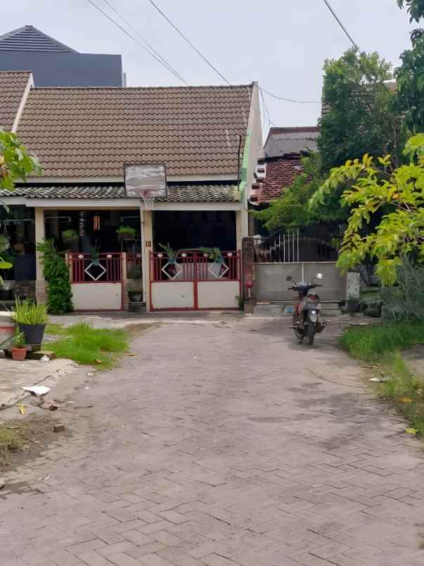 dijual rumah medayu utara