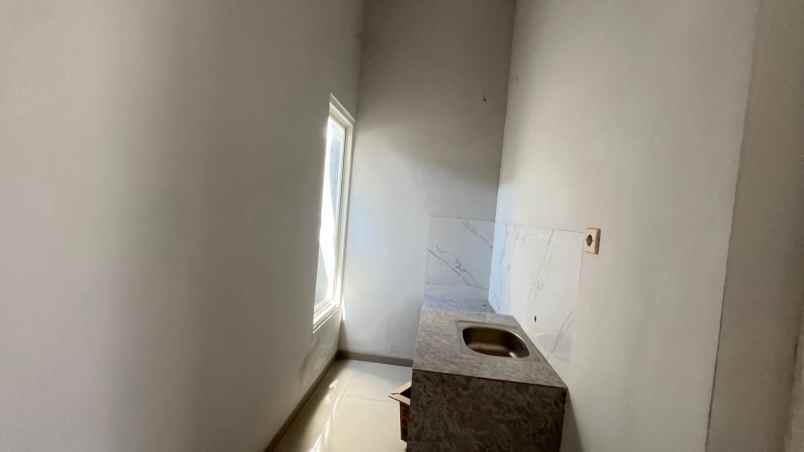 dijual rumah medokan ayu dekat merr tol upn