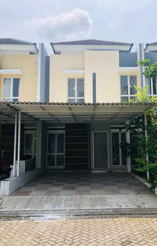 dijual rumah metland menteng cluster