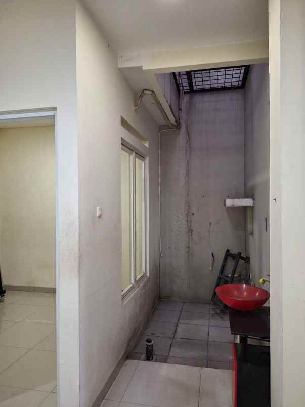 dijual rumah metland menteng cluster