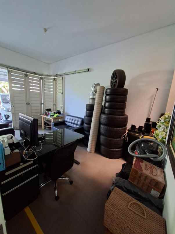 dijual rumah mewah lokasi araya nieuw indie malang