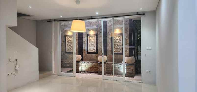 dijual rumah modern bintaro sektor tangerang selatan