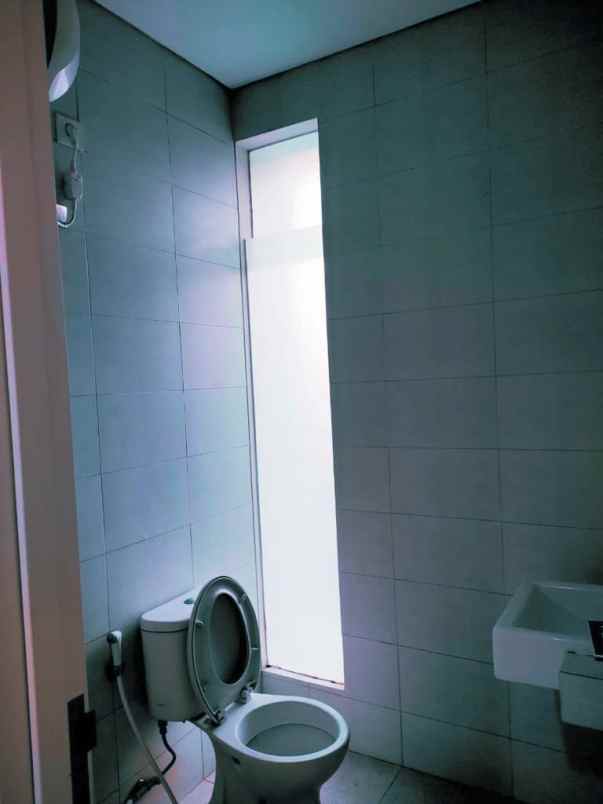 dijual rumah northwest lake citraland