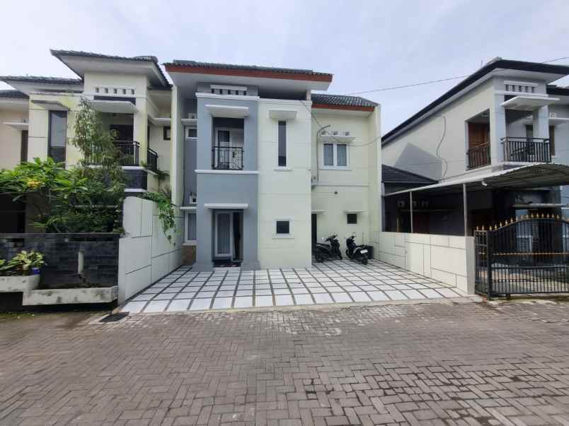 dijual rumah palagan km 8