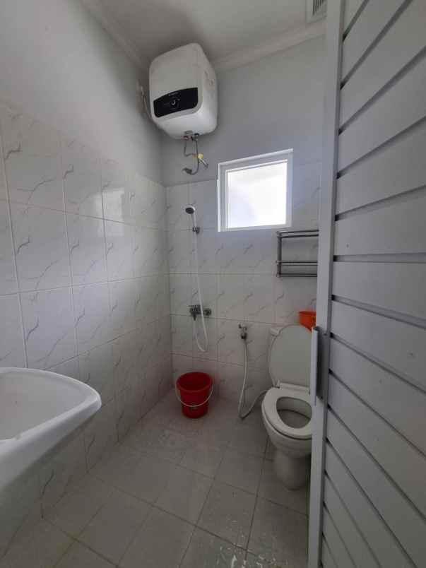 dijual rumah palagan km 8