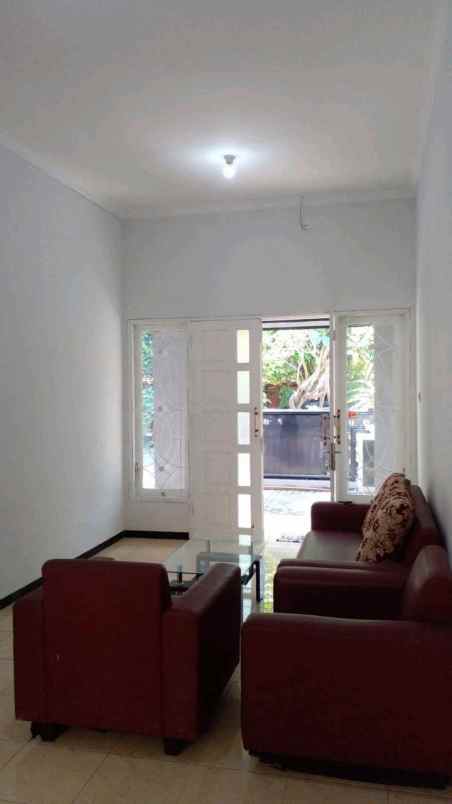 dijual rumah palm spring regency