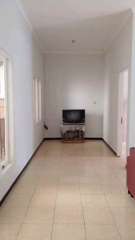 dijual rumah palm spring regency