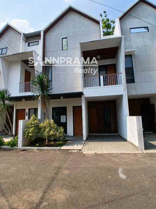 dijual rumah pancoran mas depok