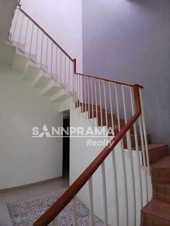 dijual rumah pancoran mas depok