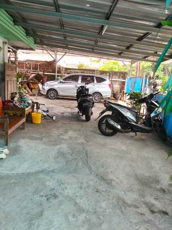 dijual rumah pasar rebo