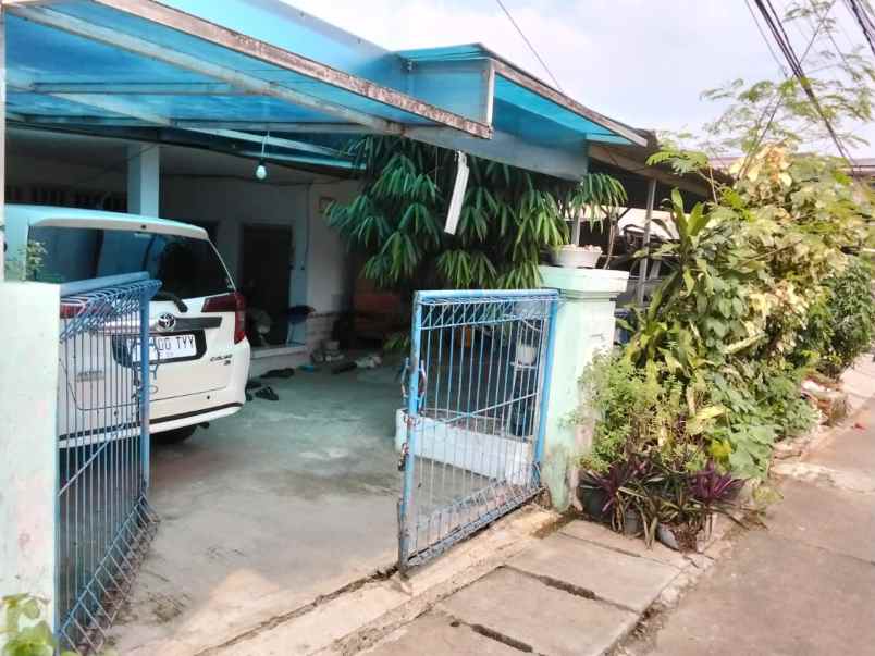 dijual rumah pasar rebo