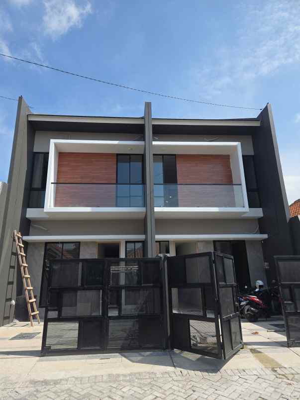 dijual rumah penjaringan sari