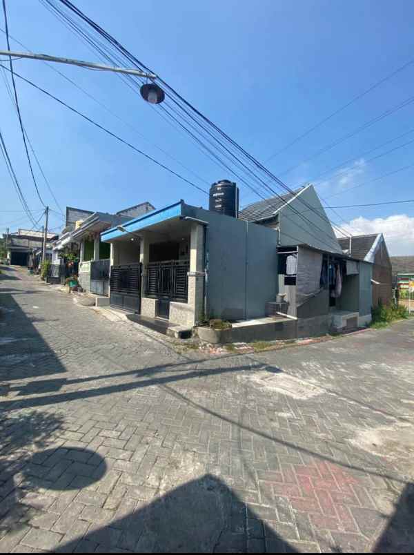dijual rumah perumahan alam mukti indah