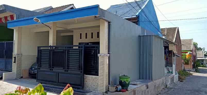 dijual rumah perumahan alam mukti indah