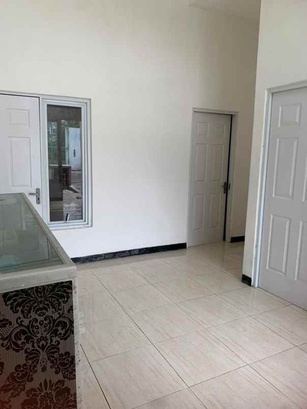 dijual rumah perumahan grand simphony