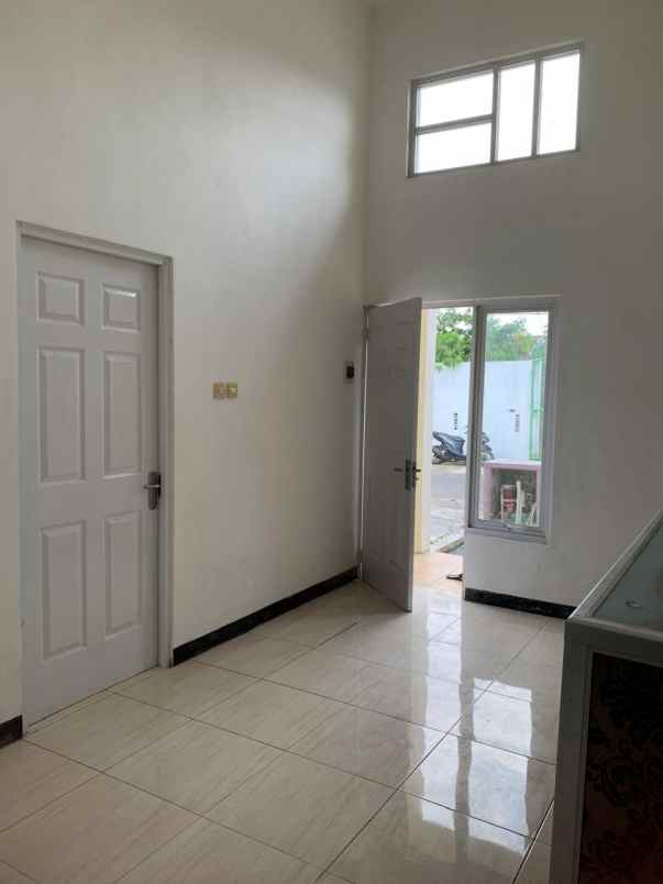 dijual rumah perumahan grand simphony