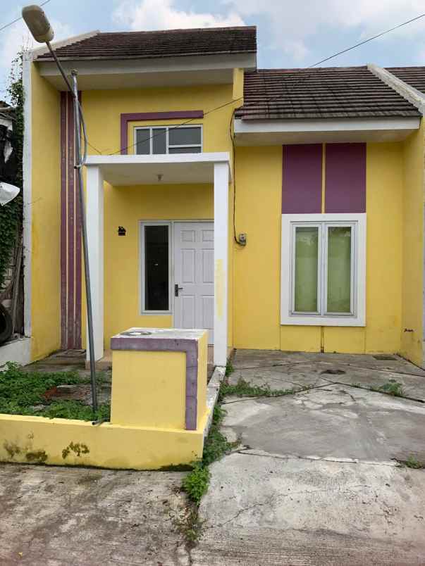 dijual rumah perumahan grand simphony