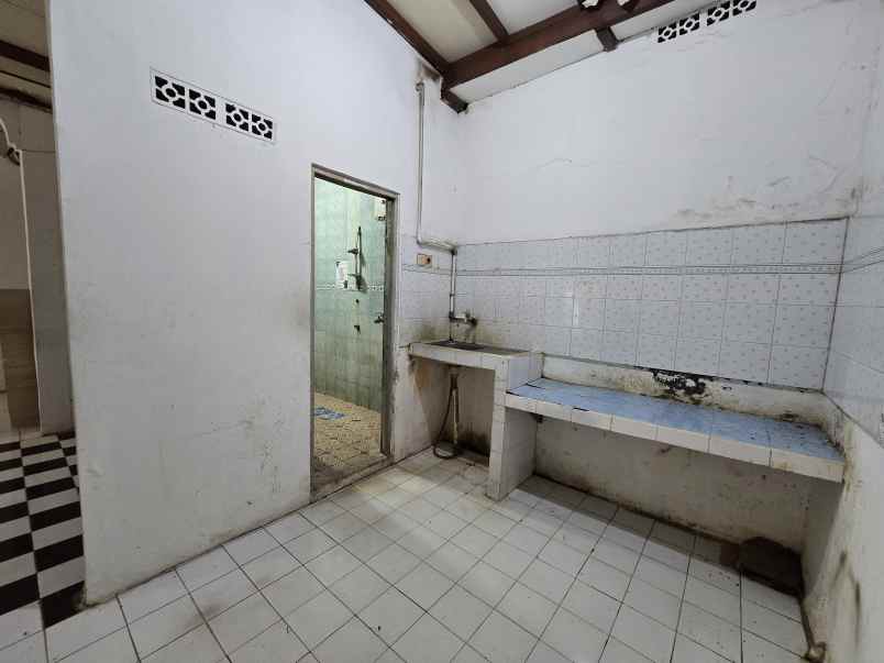 dijual rumah perumahan jatinegara indah